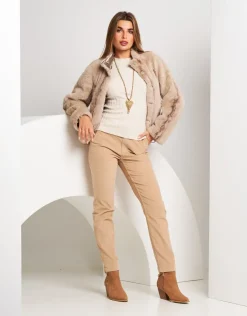 Pantalone in cotone con ricamo e tasche