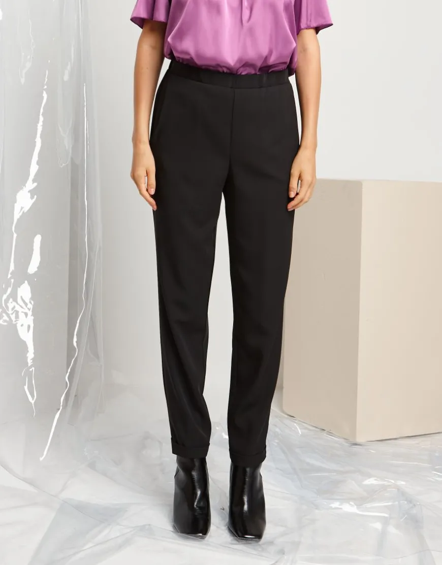 Pantalone nero in tessuto fluido