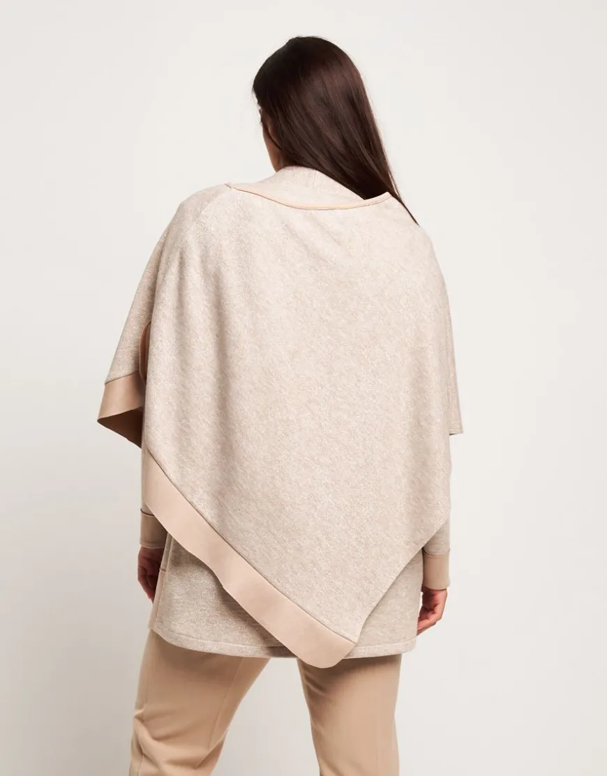 Poncho in maglia con riporti