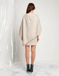 Poncho in maglia con riporti