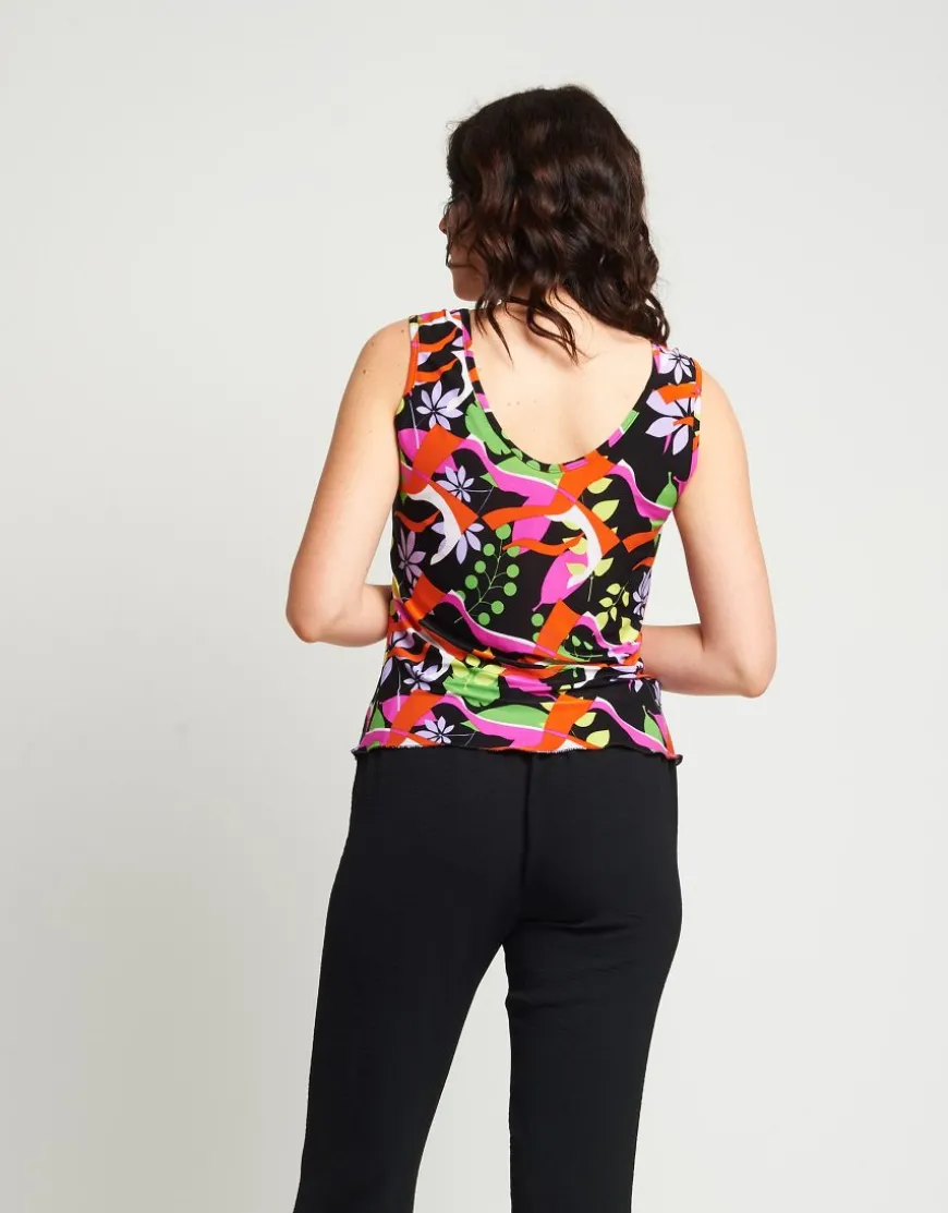 Top con scollo a cappuccio e spalline arricciate