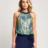 Top con scollo all'americana
