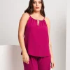 Top con scollo e accessorio