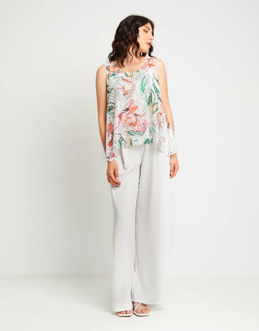 Top in pizzo con fodera e spacco posteriore