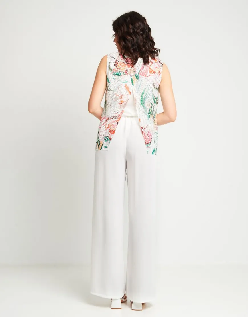 Top in pizzo con fodera e spacco posteriore