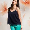 Top in raso con pizzo