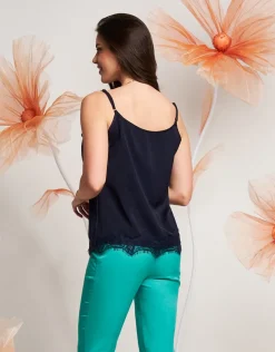 Top in raso con pizzo