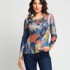 T-shirt fantasia con dettagli dorati
