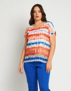 T-shirt fantasia con volants e georgette