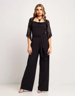 Tuta con pizzo e paillettes