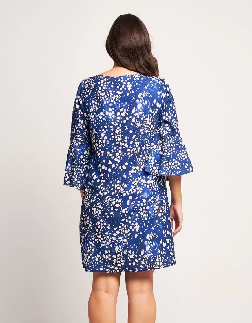 Vestito ad A con volant e accessorio
