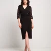 Vestito con drappeggio e pizzo