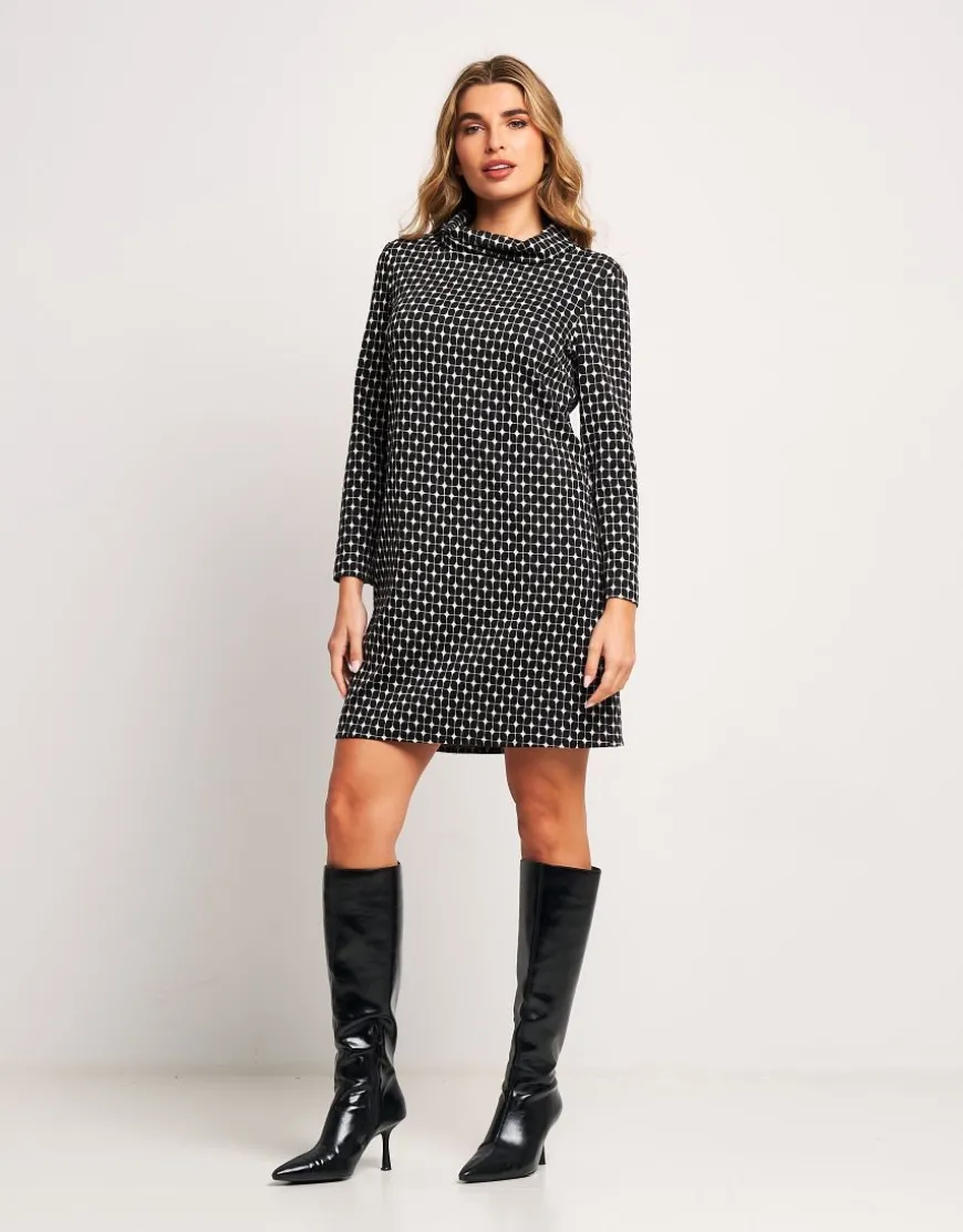 Vestito con linea ad A e collo a ciambella