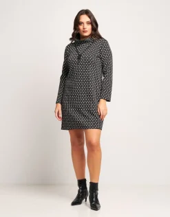 Vestito con linea ad A e collo a ciambella