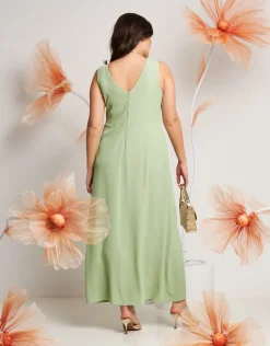 Vestito con scollo a cappuccio