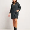 Vestito svasato con colletto e tasche