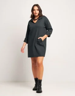 Vestito svasato con colletto e tasche