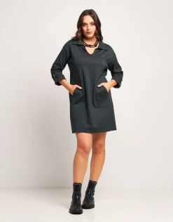 Vestito svasato con colletto e tasche