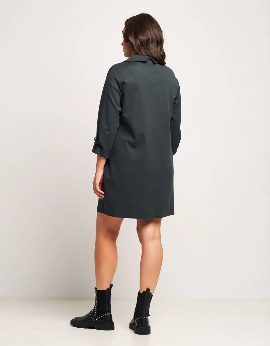 Vestito svasato con colletto e tasche