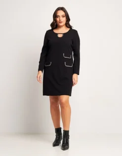 Vestito svasato con pattine bordate
